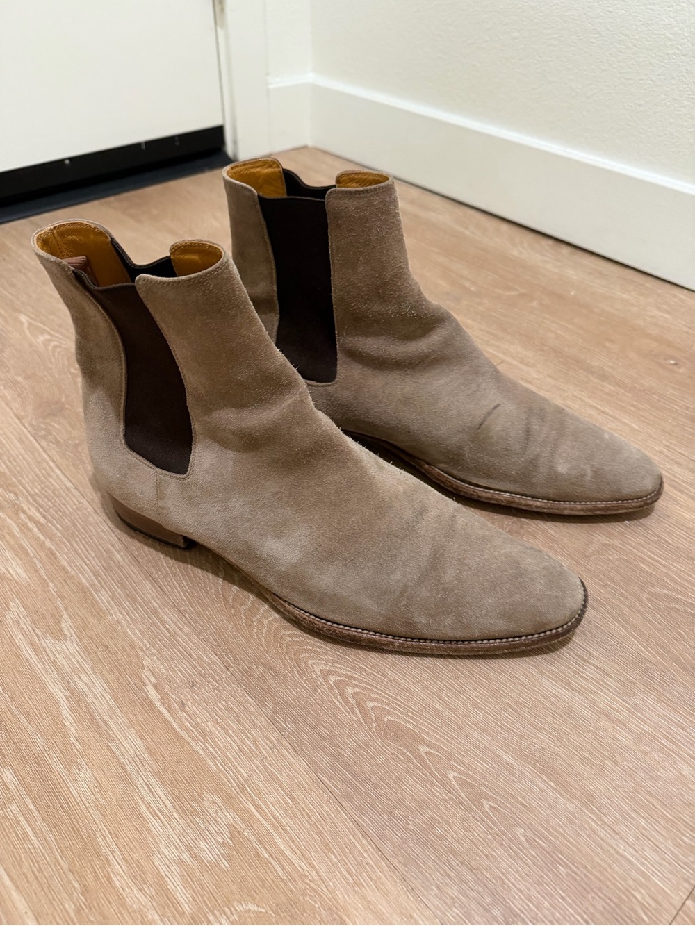 YSL Men’s Wyatt Boot Size 44 (US11) in Brown Suede - Picture 4 of 9